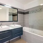 Moderne, Piscine, Parking Prive, Climatisation, 2