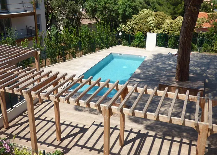 Moderne, Piscine, Parking Prive, Climatisation, 2 *